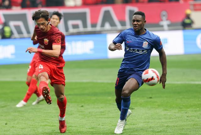 1733656648318012185.jpg (体育)(13)足球——足协超级杯:上海申花夺冠XxjpseC007313_20240225_PEPFN0A001.jpg