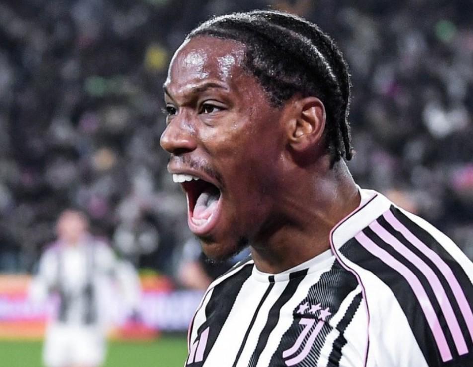 开云体育下载-罗马诺:维拉尝试过想在冬窗签戴维,但尤文立马拒绝